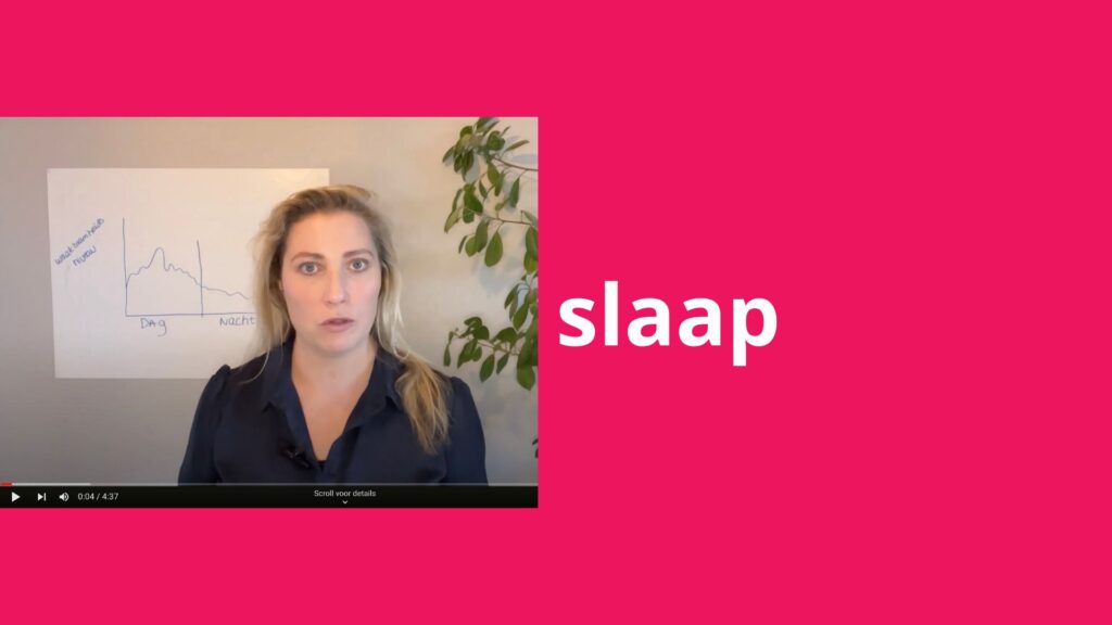 Afbeelding met daarop: het woord slaap met daarnaast een video afbeelding over het natuurlijk slaapritme